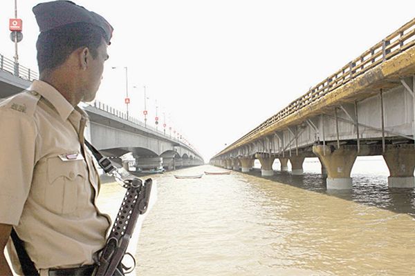Suicide Barriers to Be Installed on Navi Mumbai Bridge
