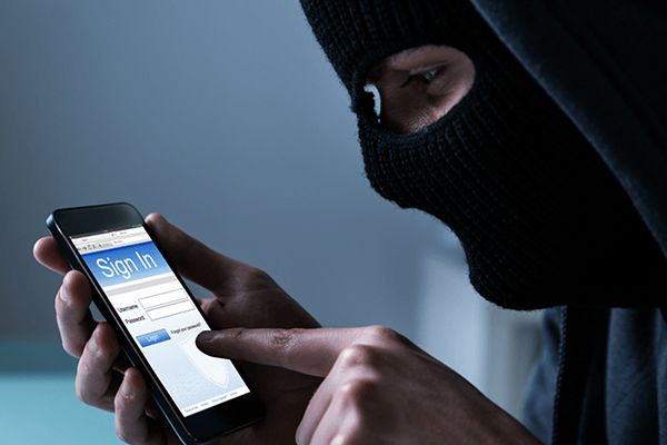 Mobile Hackers Steal 1.7 Cr from Businessman