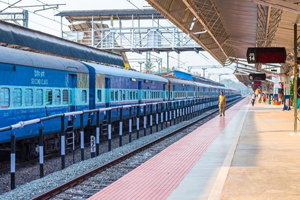 Indian Railway Stations to Upgrade to Airport-Like Standards
