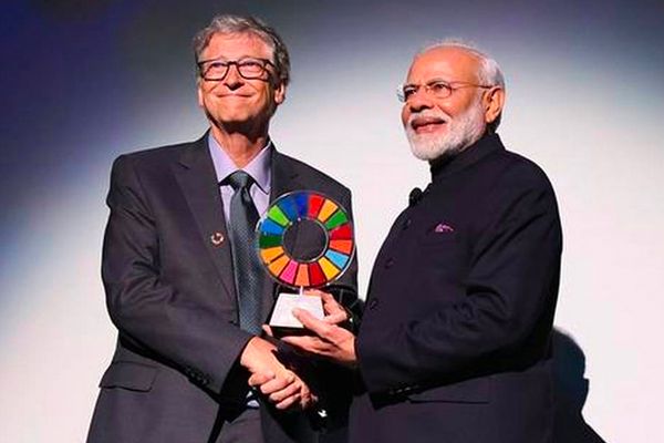 PM Modi Receives Award From Bill Gates