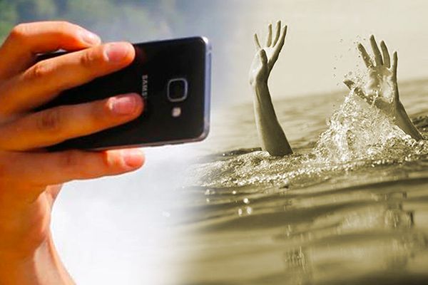 Family of 4 Drown while Taking Selfies