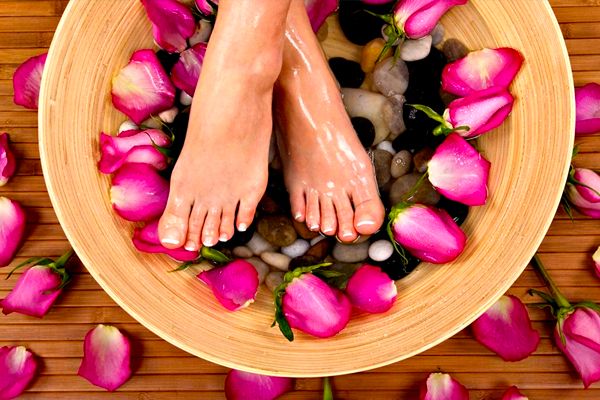 4 Easy at Home Foot Spa