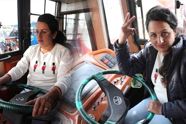 Meet the First Woman Bus Driver Of Jammu & Kashmir